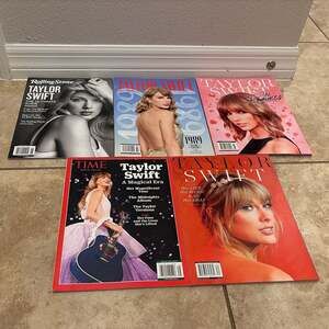Taylor Swift Magazine Collection of 5